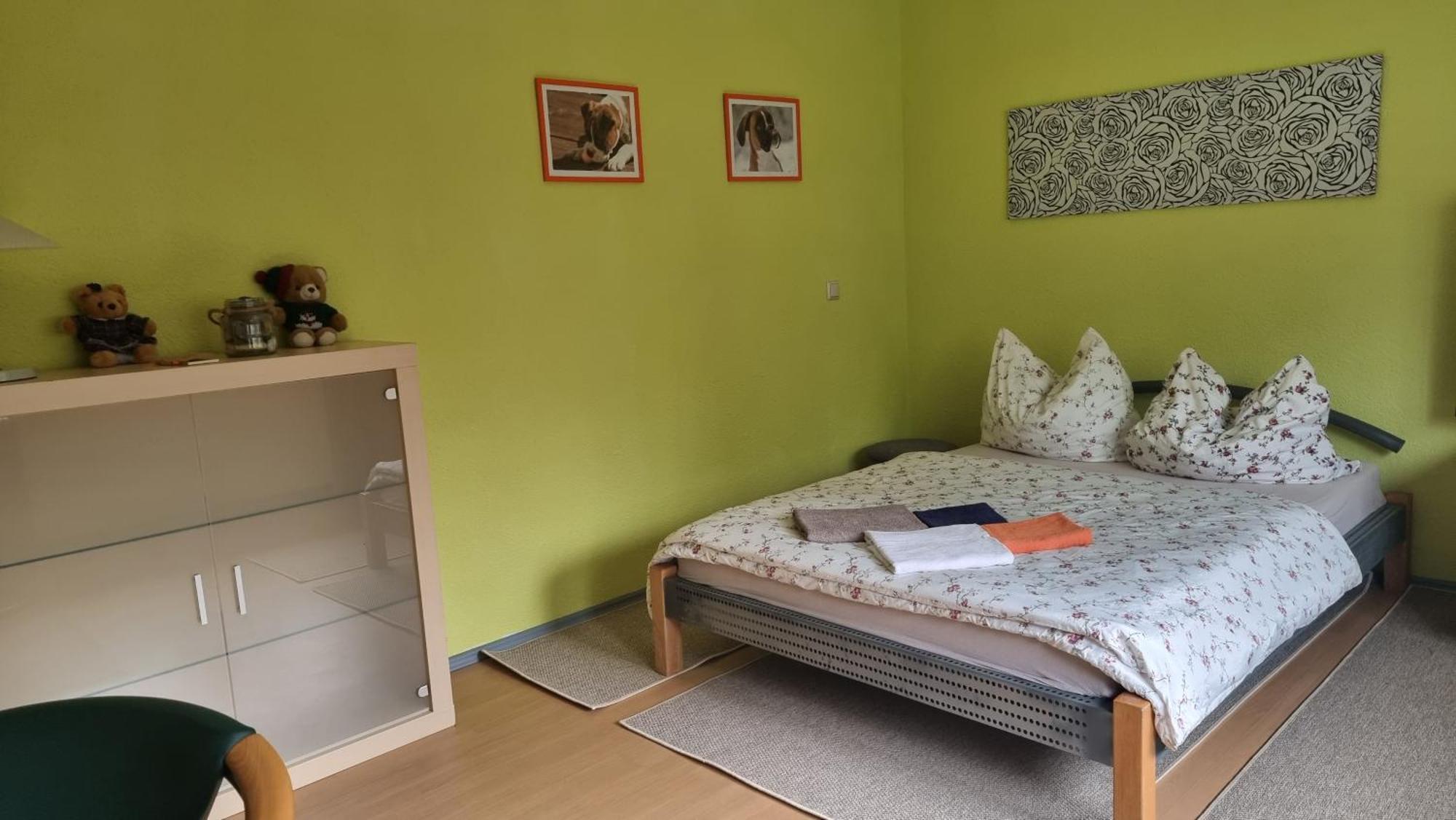 Zimmervermietung Zahn Baalberge Exteriör bild